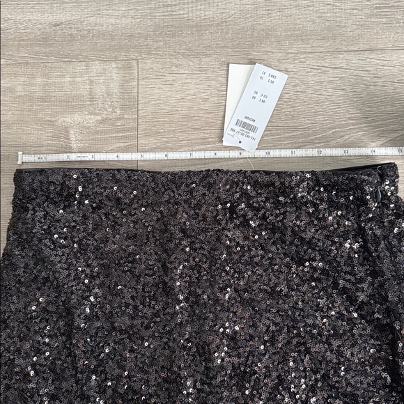 Abercrombie & Fitch Scarlett Sequins Black Mini Skirt - Picture 4 of 5